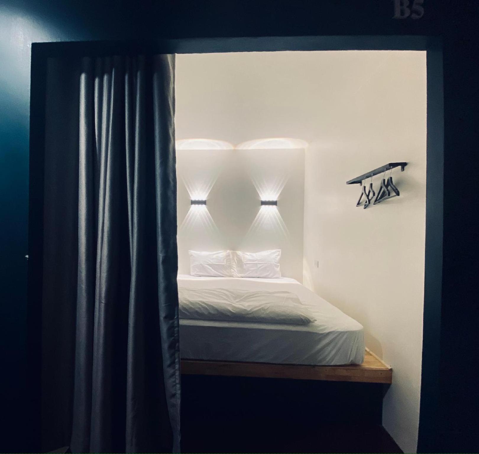 בנגקוק Forgotten Hostel Silom מראה חיצוני תמונה